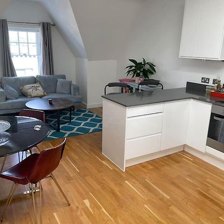 Lovely 2-Bed Flat With Well Equipped Kitchen Apartment Ealing Exterior photo